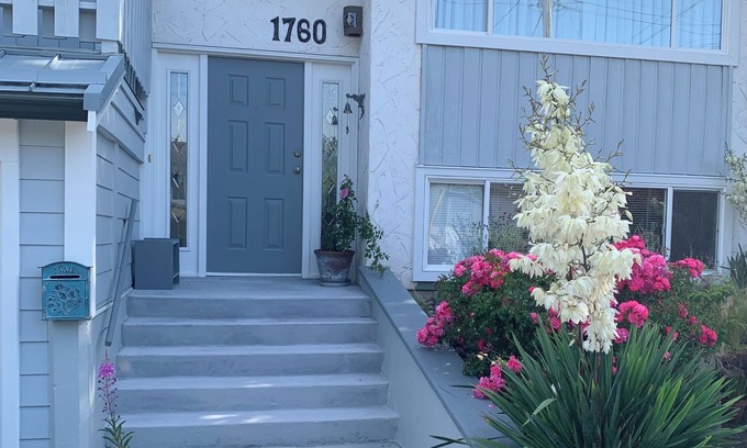 Comox House | Traveller's Sanctuary in Supernatural BC. for the Outdoor Enthusiast