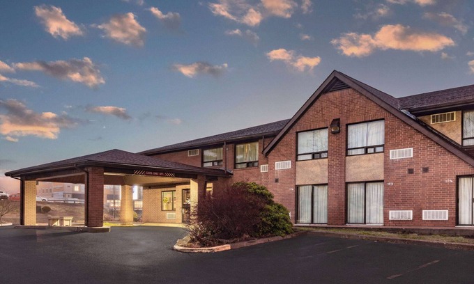 Bridgewater Hotel | Travelodge by Wyndham Bridgewater
