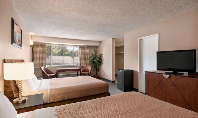 Swift Current Hotel | Travelodge by Wyndham Swift Current