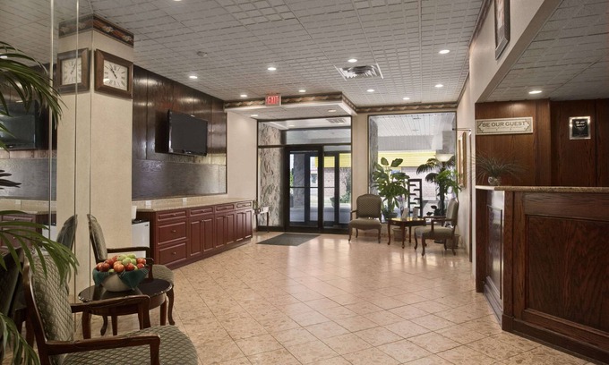 Cambridge Hotel | Travelodge by Wyndham Cambridge - Waterloo