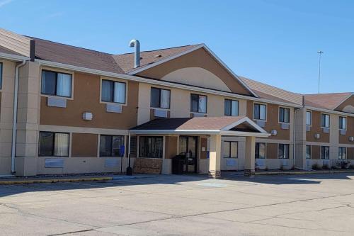 Fargo Hotel | Travelodge by Wyndham Fargo