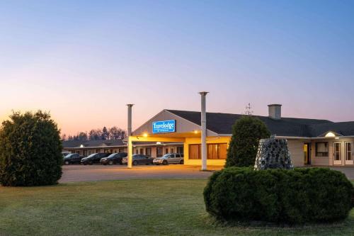 St. Andre Hotel | Travelodge by Wyndham Grand Falls