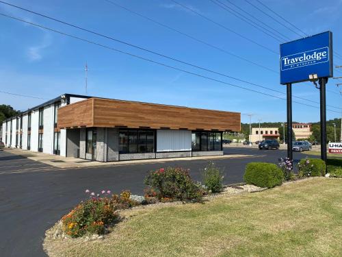 Kerr Hotel | Travelodge by Wyndham Gallipolis