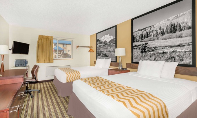 Loveland Hotel | Travelodge by Wyndham Loveland/Fort Collins Area