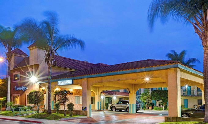 Lynwood Hotel | Travelodge by Wyndham Lynwood