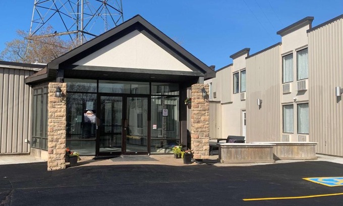 Miramichi Hotel | Travelodge by Wyndham Miramichi New Brunswick