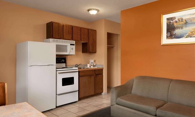 Quesnel Hotel | Travelodge by Wyndham Quesnel