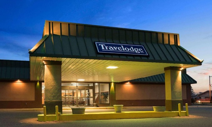 Mongo Hotel | Travelodge by Wyndham Sturgis