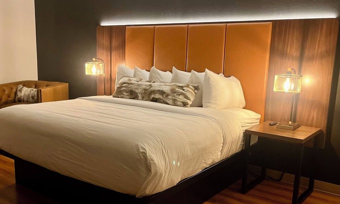 Pinnacles Entrance Badlands Hotel | Travelodge by Wyndham Wall