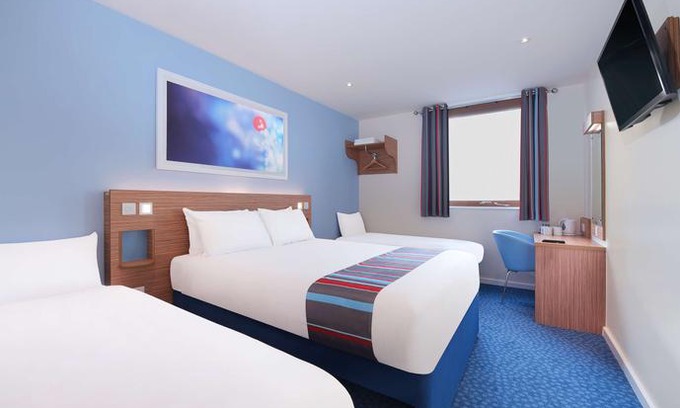 Glenisla Hotel | Travelodge Dundee Strathmore Avenue
