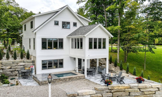 Mayfield House | Traverse City Lakemore Resort, New Luxury Lakefront Home on Arbutus Lake