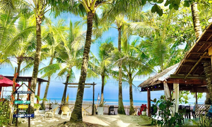 Carles Resort | Treasure Beach Co.