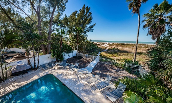 Treasure Island House | Treasure Island Villa | Beachfront | Private Pool