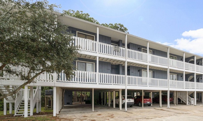 Sunnyside Condo | "Treasures Sunset" Sleeps 4