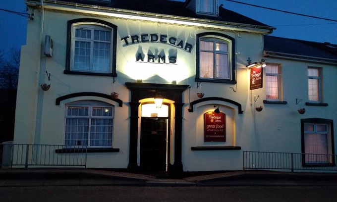 Dowlais House | Tredegar Arms Budget Guesthouse For Walkers/Cyclists/Contractors/Traveler