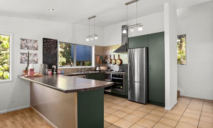 Omiha House | Tree Tops Waiheke · Tree Tops, Rocky Bay, Waiheke Island