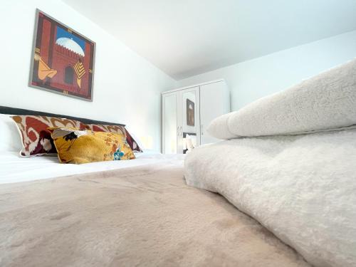 Arbury Apartment | Tree View Apartment