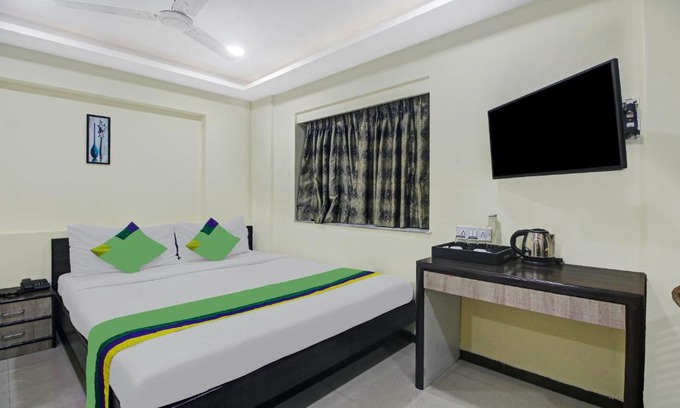 Kalighat Hotel | Treebo Naman's Inn