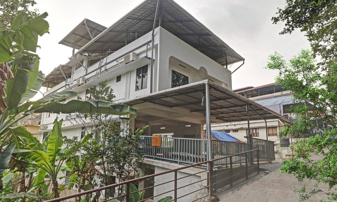 Aluva House | Treebo Nirupama, 750m from Aluva Railway station