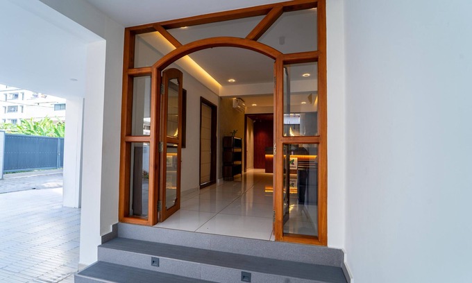 Kochi House | Treebo Petals Suites