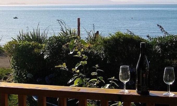 Tata Beach Cottage | TREED - GOLDEN BAY BACH (TATA BEACH), pet friendly in Tata Beach
