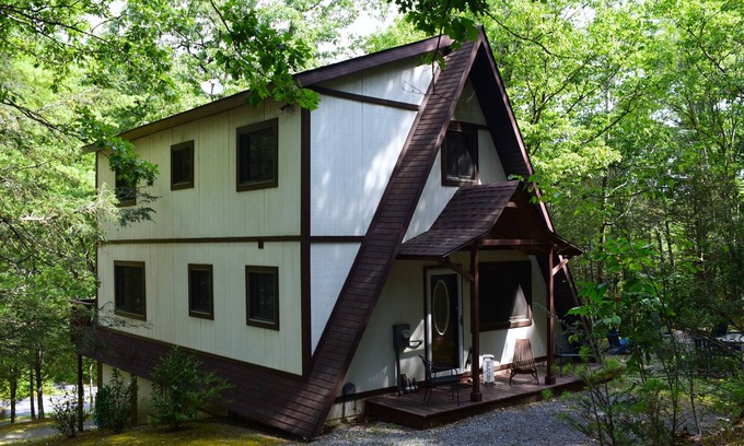 Edinburg Cabin | Treetop Cabin