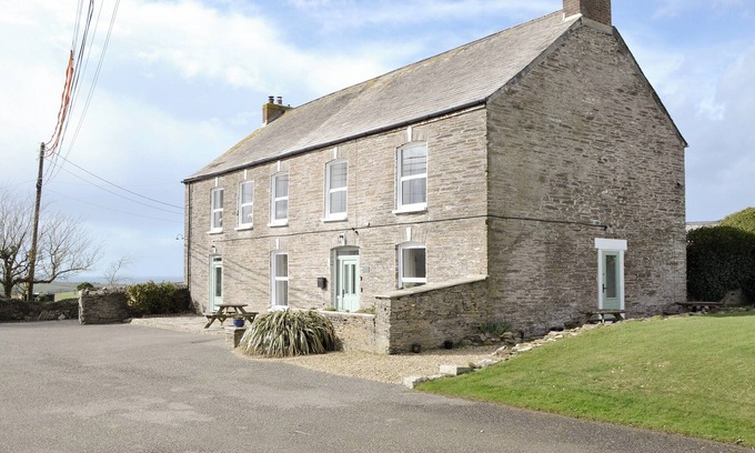 Treator Cottage | Treginegar Farmhouse