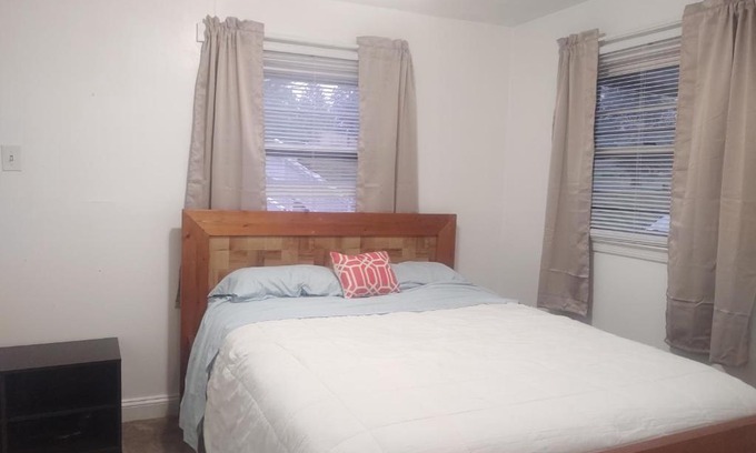Buckingham Villa | Trejo Cottage
