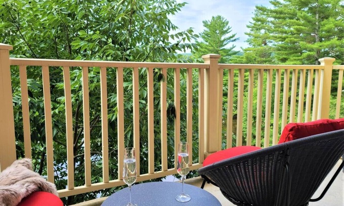 Mont-Tremblant Pedestrian Village Condo | Tremblant Prestige - BONDURANT 95-10