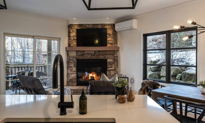 Mont-Tremblant Apartment | Tremblant Prestige - Plateau 228-3