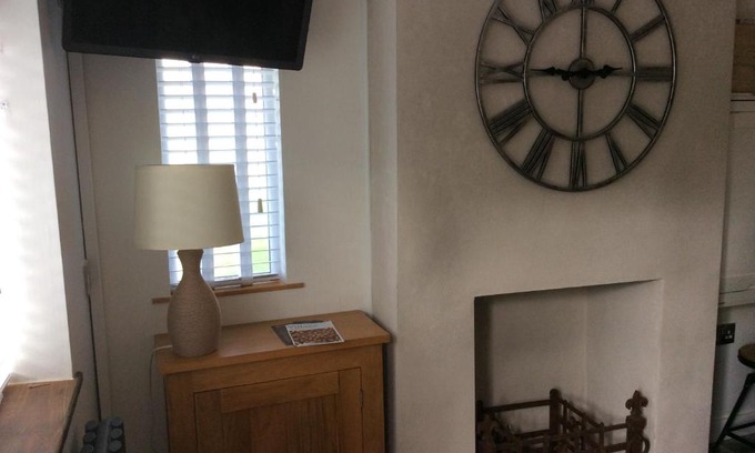 Upper Beeding House | Tremeer Cottage