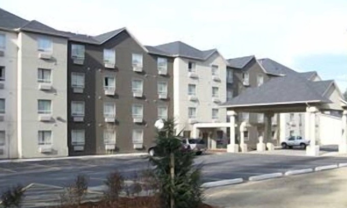 Tumbler Ridge Hotel | Trend Mountain Hotel & Conference Centre