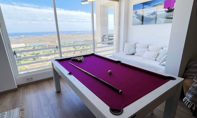 Hoya de los Patos Apartment | Trendy apartment with very nice views. Near 18-hole golf course!