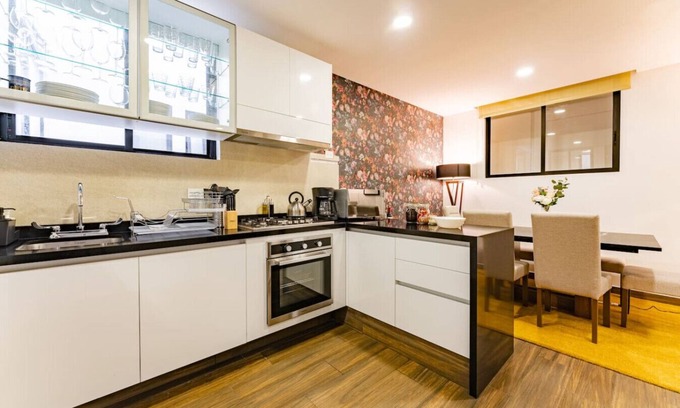 San Miguel Chapultepec Apartment | Trendy Condesa Stay, Gym, Parking & Close to Attractions