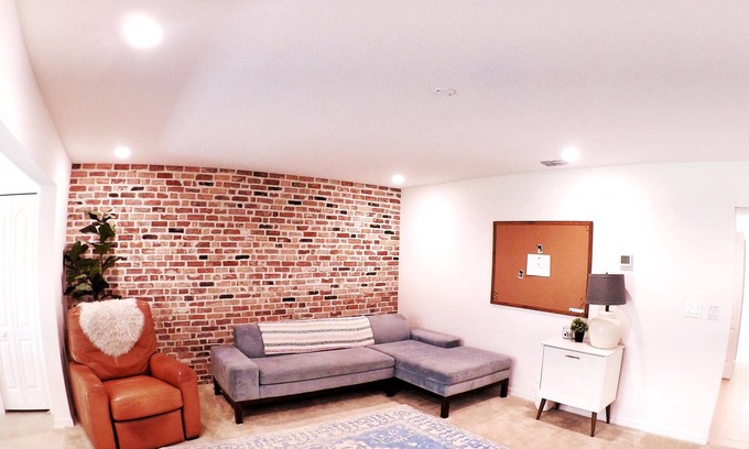 Lakeland House | Trendy Lakeland Home *Disney & Clearwater Beach*