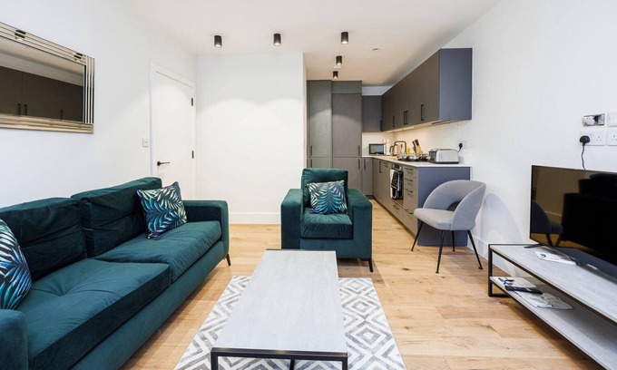 Southfield Apartment | Trendy stay in Acton
