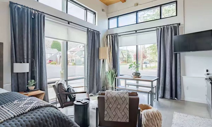 Hough Apartment | Trendy Studio in Uptown Village Vancouver WA