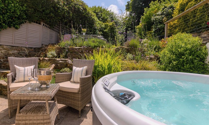 Carbis Bay House | Trenoweth Lodge | Large luxury house with hot tub in Carbis Bay, St Ives