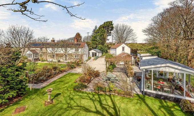 Tresowes Cottage | Tresowes Green Cottage