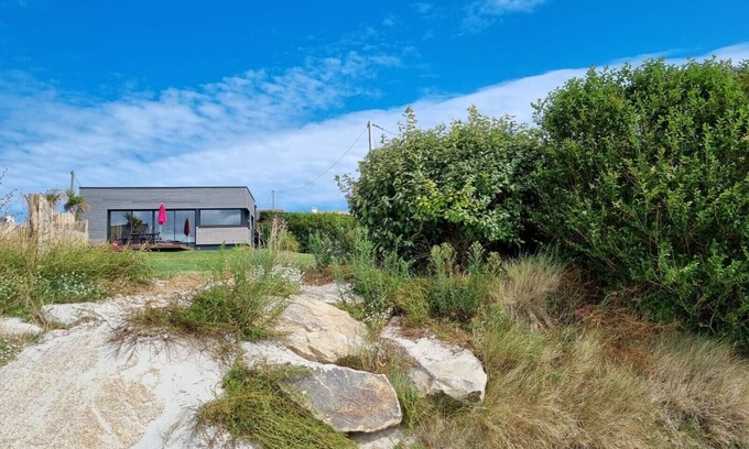 Kerlouan House | Tresseny, 5 beds , feet in the water with direct access to the beach .