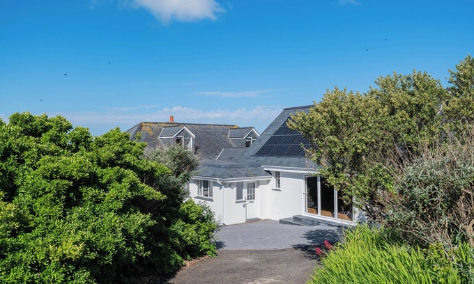 Treator Cottage | TREVERDEN, family friendly, with a garden in Polzeath
