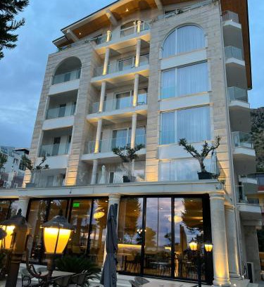 Shengjin Hotel | Trevi Hotel & Restorant, Shengjin
