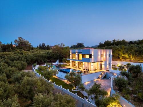 Agrilia Villa | Trevilat Villa - 4 Bedrooms with Private Pool, by ZanteWize