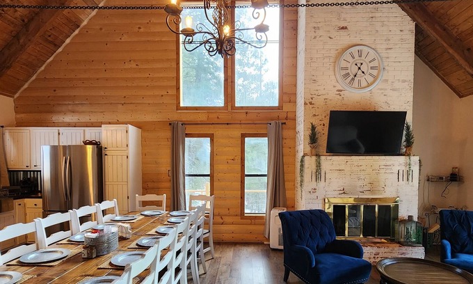Cloudcroft Cabin | Tri level cabin retreat w/firepit, decks, and hiking trails!