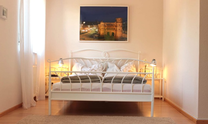 Feyen-Weismark Apartment | Trier 2- 4 pers., 2ZKBT, 45 qm, 3 *, modern and complete, suitable for allergy sufferers, WiFi