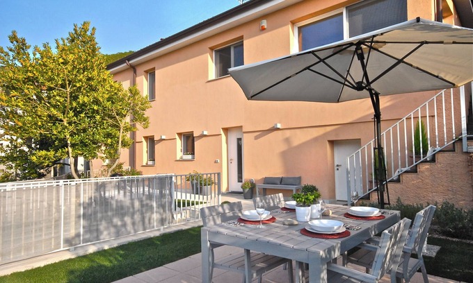 Roiano-Gretta-Barcola-Cologna-Scorcola Apartment | Trieste (Barcola) - Apartment in villa with private garden, 300 meters from the sea