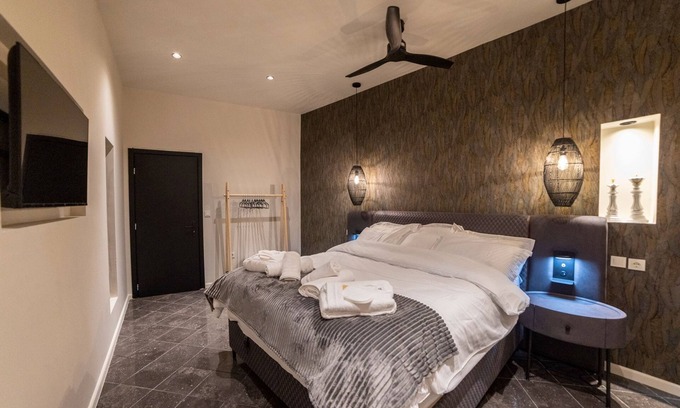 Trikala House | Trikala Mall Suites Luxury Suite Number 20