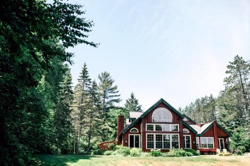 Port Sydney Cabin | Trillium Resort & Spa