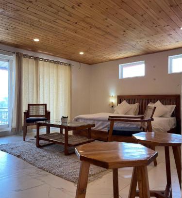 Landour House | Trim Cottage By Lehriyat Retreats