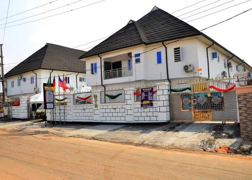 Benin City Hotel | Triple J's Inn & Apartments